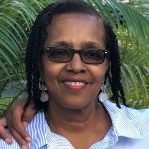 Meet your Posher, Debra